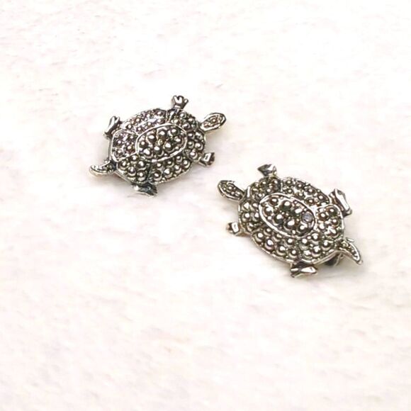 Vintage 80's Gerry's Silvertone Turtle Scatter Pins/Brooches - Picture 4 of 8